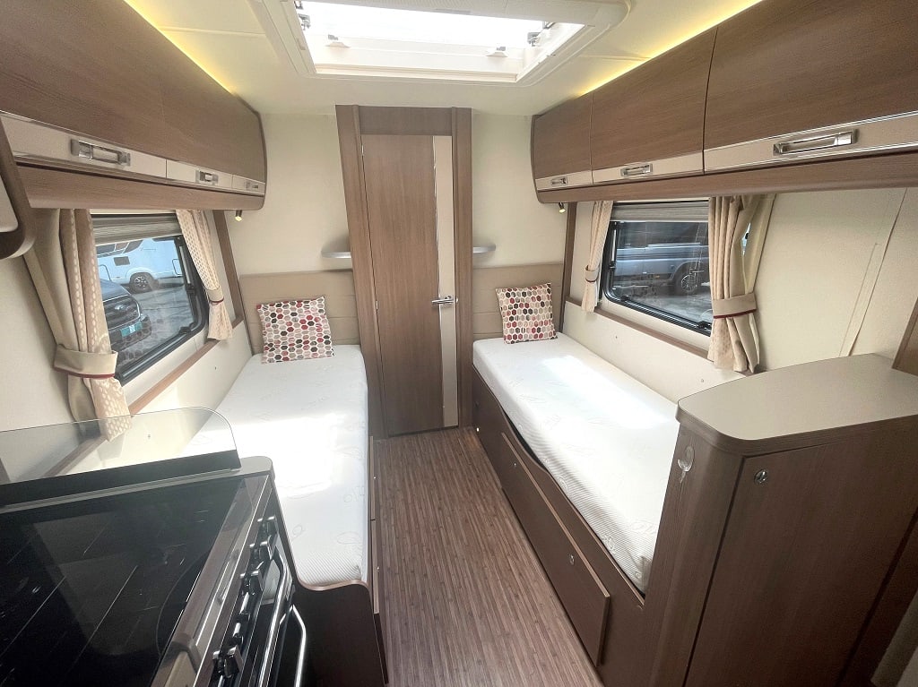 Elddis Majestic 285