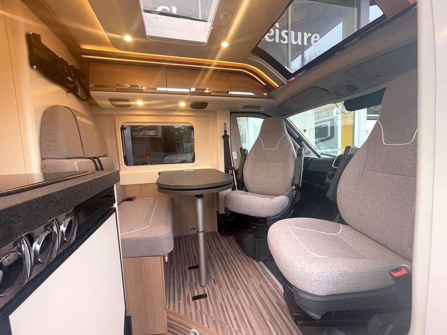 Malibu First Class - Two Rooms 640 LE RB - Automatic