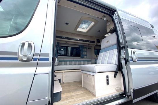 auto-sleepers-kemerton-xl-interior-from-side-door.jpg