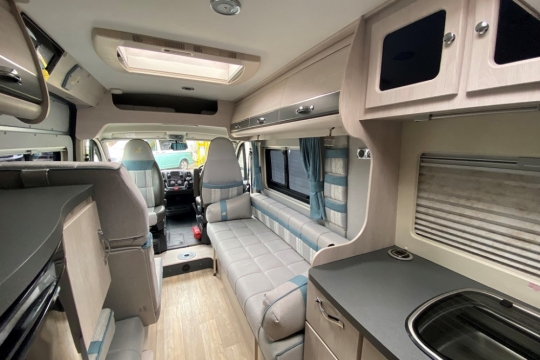 auto-sleepers-kemerton-xl-interior-to-front.jpg