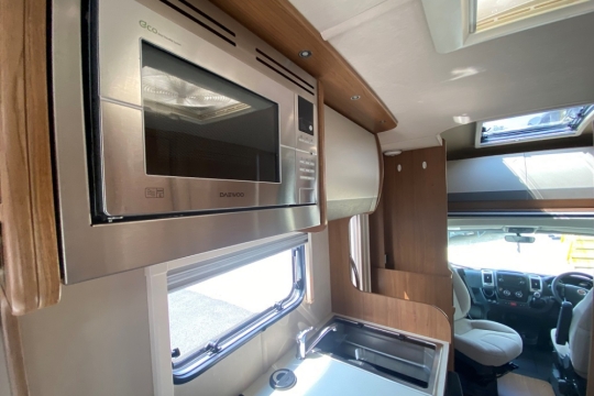 auto-trail-imala-625-interior-kitchen-side.jpg