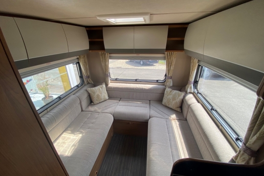 auto-trail-imala-625-interior-rear-lounge.jpg