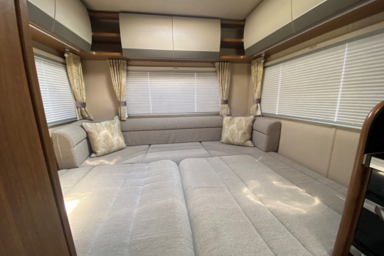 auto-trail-imala-625-interior-rear-bed.jpg