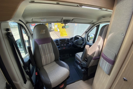 auto-sleepers-warwick-xl-interior-cab.jpg