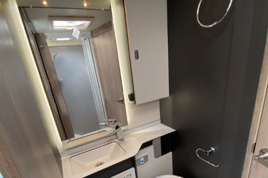 swift-kon-tiki-784-interior-washroom.jpg