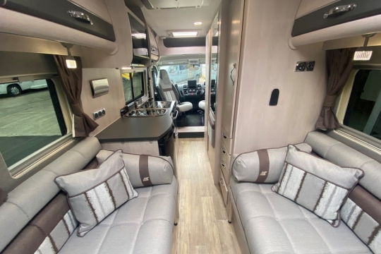 auto-sleepers-warwick-xl-interior-mid-motorhome.jpg