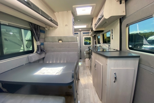 auto-sleepers-fairford-interior-front-lounge.jpg