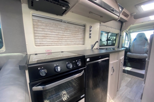 auto-sleepers-fairford-interior-kitchen.jpg