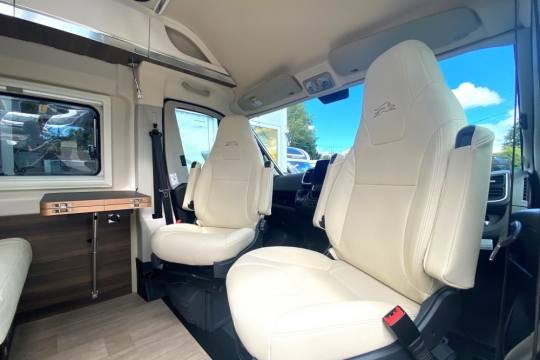 laika-ecovip-cv600-interior-front.jpg