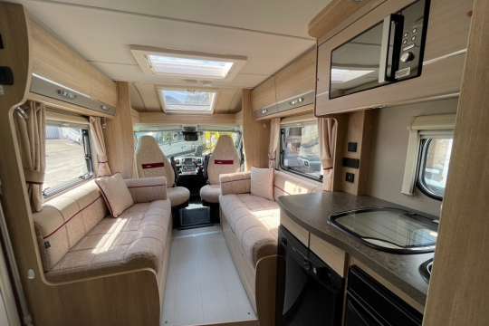 elddis-majestic-105-interior-to-front.jpg