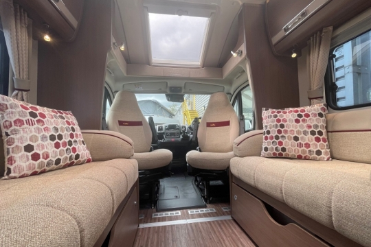 elddis-majestic-285-interior-cab-seats.jpg