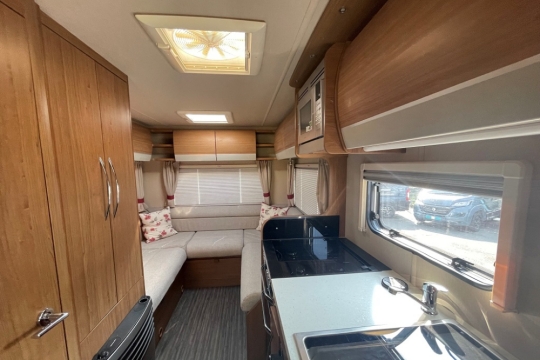 auto-trail-imala-625-interior-to-rear.jpg