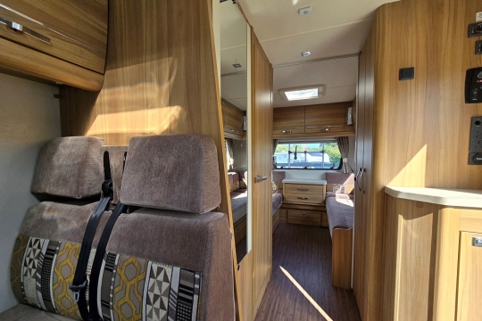 6677-Elddis-Evolution-180-Front-to-Rear.jpg