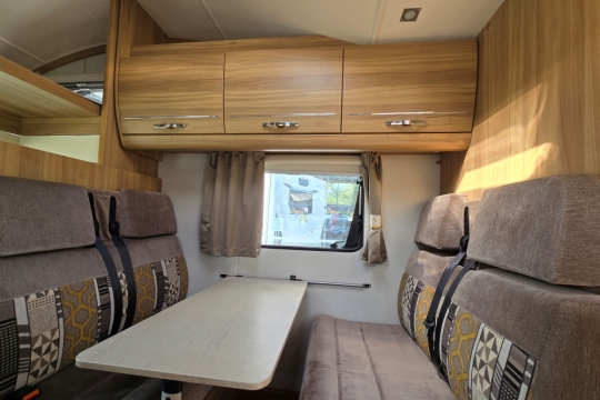 6677-Elddis-Evolution-180-Seating.jpg