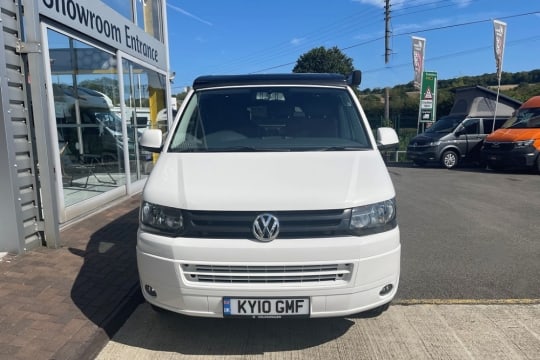 vw-transporter-t5-exterior-front-roof-down.jpg