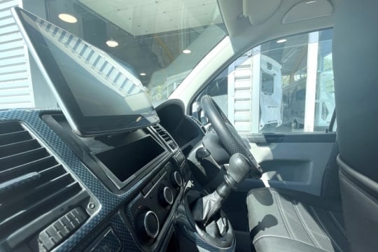 vw-transporter-t5-interior-dash-view.jpg