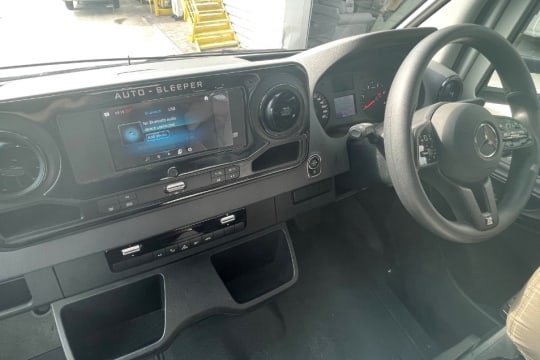 Auto-sleepers-burford-interior-dash.jpg