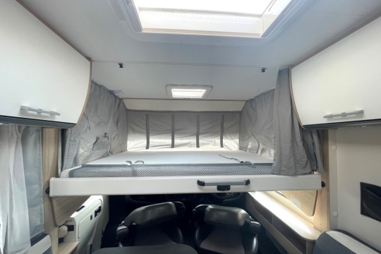 sunlight-active-I69L-interior-overcab-bed.jpg