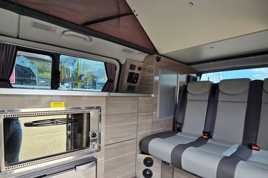 wellhouse-i800-camper-interior-rear-side.jpg