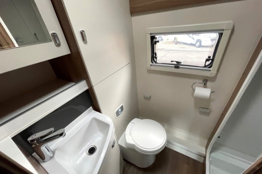 swift-sprit-604-interior-washroom-1.jpg