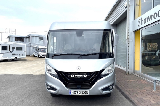 hymer-mci-580-exterior-front.jpg