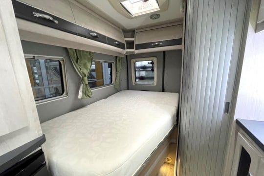 auto-sleepers-kingham-interior-bed.jpg