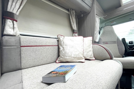 elddis-majestic-155-interior-lounge-seat.jpg