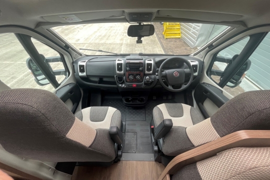 bessacarr-496-interior-cab.jpg