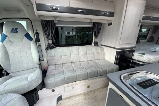 auto-sleepers-kingham-interior-seating.jpg