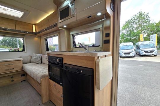 elddis-accordo-120-interior-kitchen-to-rear.jpg