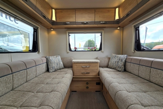 elddis-accordo-120-interior-rear-lounge-2.jpg