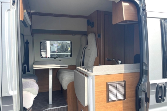 auto-trail-tribute-620-interior-dinette-from-door.jpg