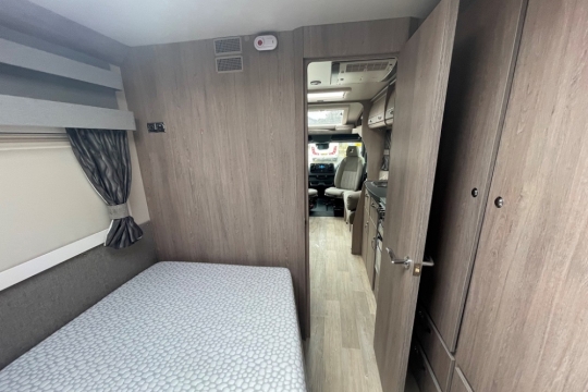 auto-sleepers-burford-interior-bedroom-to-front-can.jpg