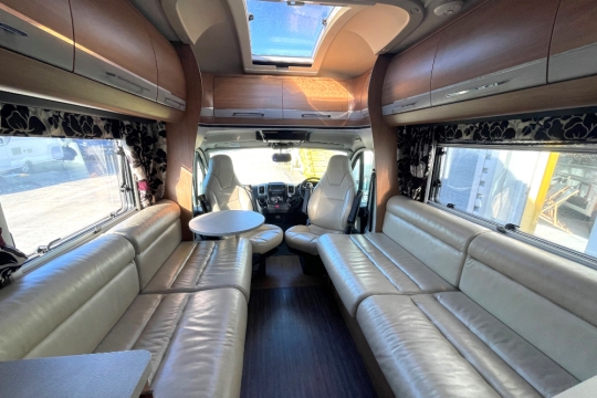 auto-trail-commanche-interior-front-lounge.jpg