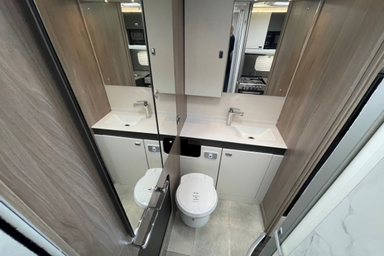 swift-voyager-540-interior-bathroom.jpg