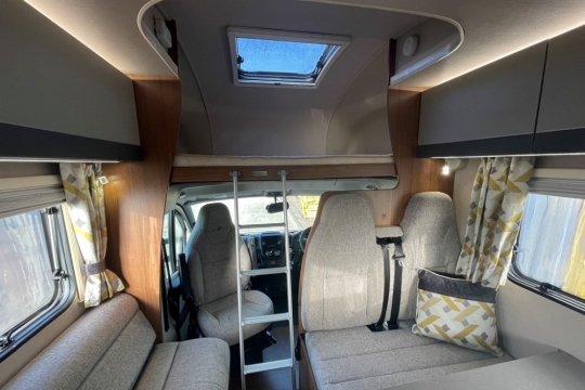 auto-trail-tribute-t736g-interior-to-front.jpg