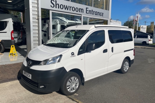 nissan-nv200-acenta-dci-exterior-front-side-2.jpg