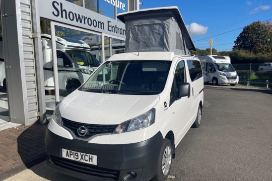 nissan-nv200-acenta-dci-exterior-roof-up.jpg