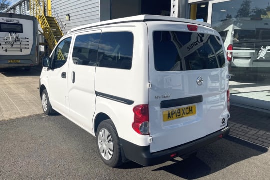 nissan-nv200-acenta-dci-exterior-rear-side.jpg