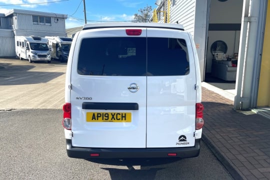 nissan-nv200-acenta-dci-exterior-rear.jpg