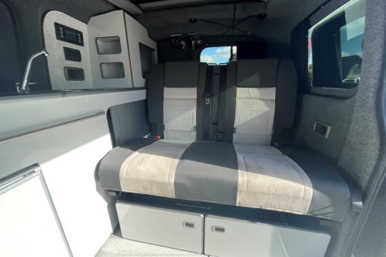 nissan-nv200-acenta-dci-interior-rear-seat.jpg