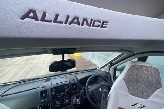 bailey-alliance-76-2-interior-dash.jpg