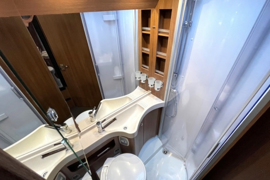 carthago-c-tourer-i-143-le-interior-bathroom.jpg