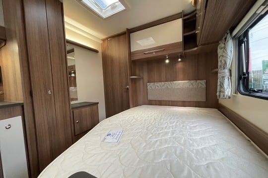 bailey-advance-76-2-interior-rear-bedroom.jpg