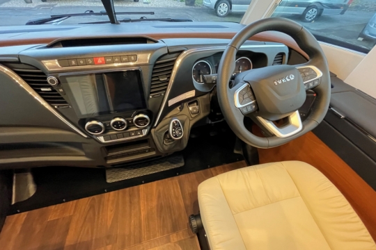 carthago-liner-for-two-interior-dash.jpg