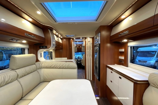 carthago-liner-for-two-I53-interior-back-to-front.jpg