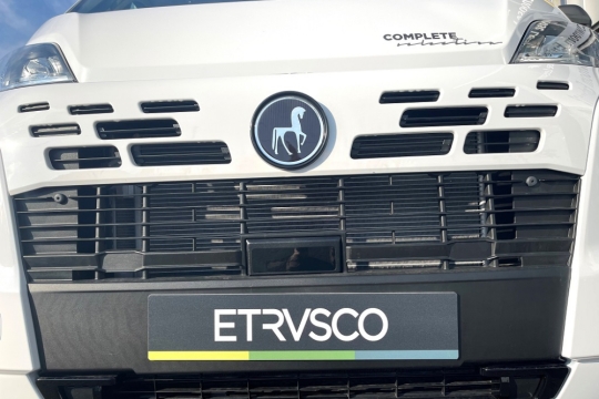 etrusco-t-7400-sb-exterior-front-grille.jpg