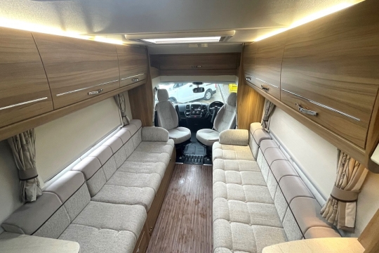 elddis-autoquest-175-interior-front-lounge.jpg