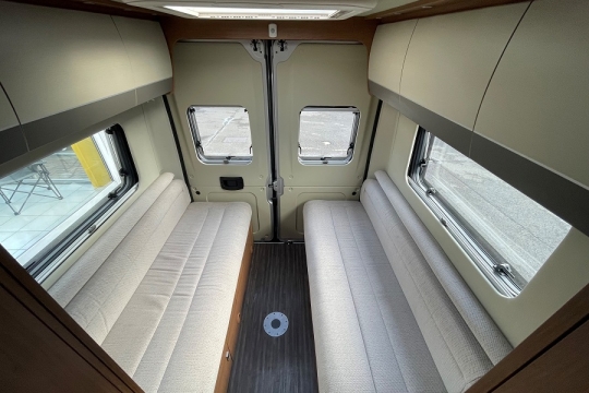 auto-trail-v-line-636-se-interior-rear-lounge.jpg