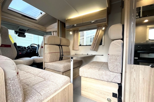 elddis-majestic-196-interior-front-lounge.jpg